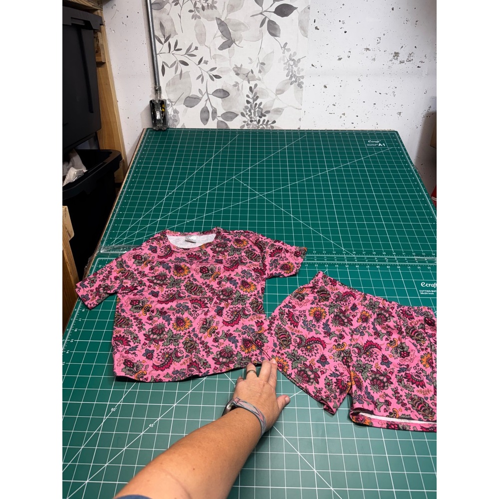 T&B Girls Pink Floral Paisley Pajama Set Short Sleeve Shirt and Shorts Size 7/8